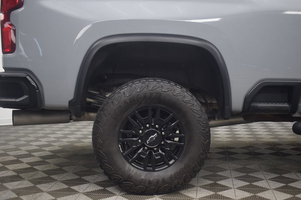Used 2024 Chevrolet Silverado 2500 ZR2 w/ Technology Package AWD/4WD image 35