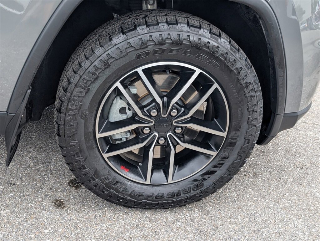 Used 2021 Jeep Grand Cherokee Trailhawk image 9