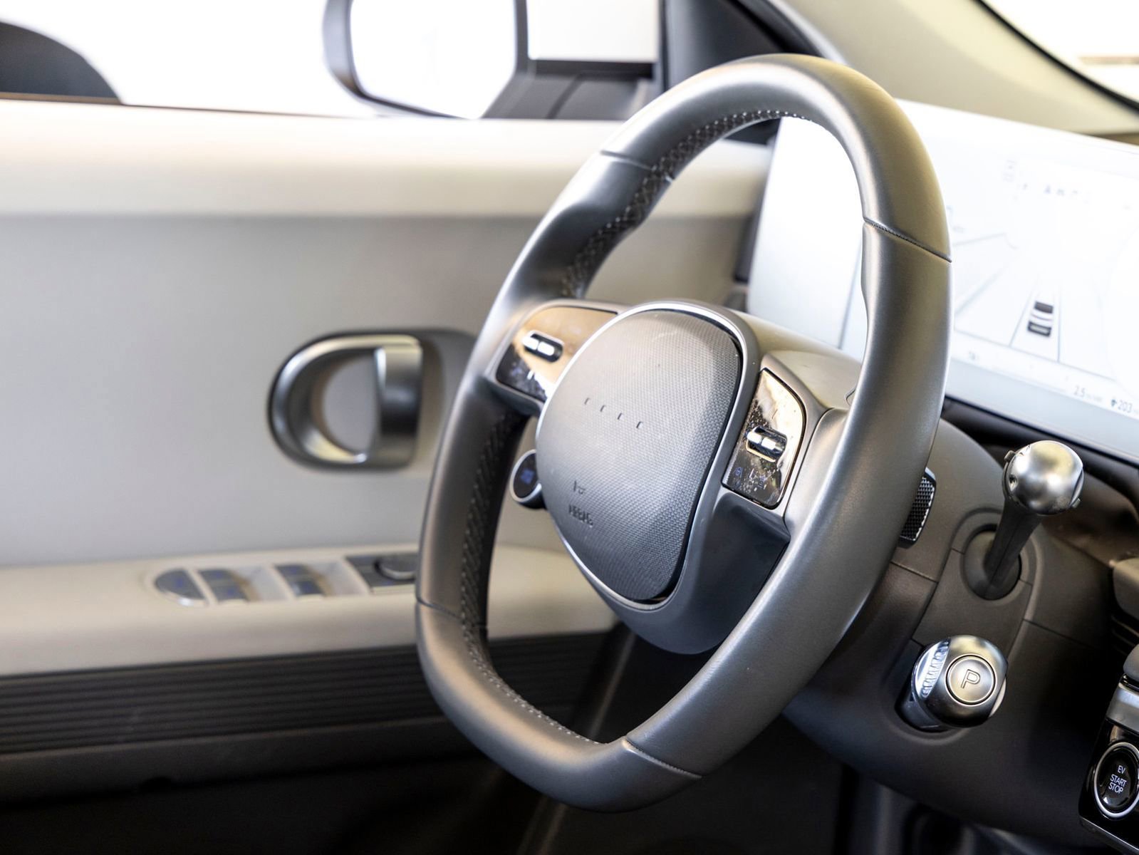 Used 2024 Hyundai Ioniq 5 SE RWD image 29