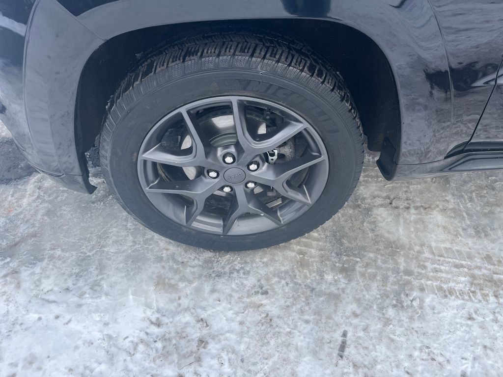 Used 2019 Jeep Grand Cherokee Limited X image 35