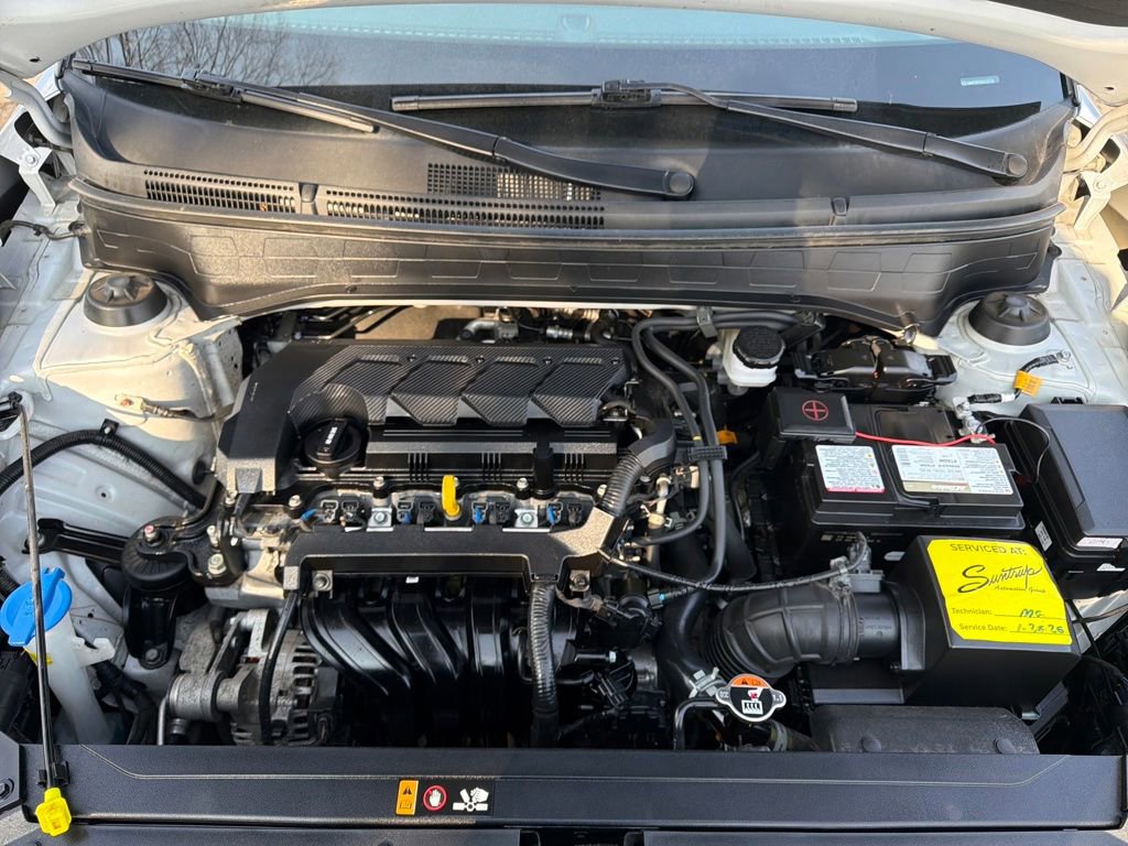 Used 2024 Hyundai Venue SEL image 25