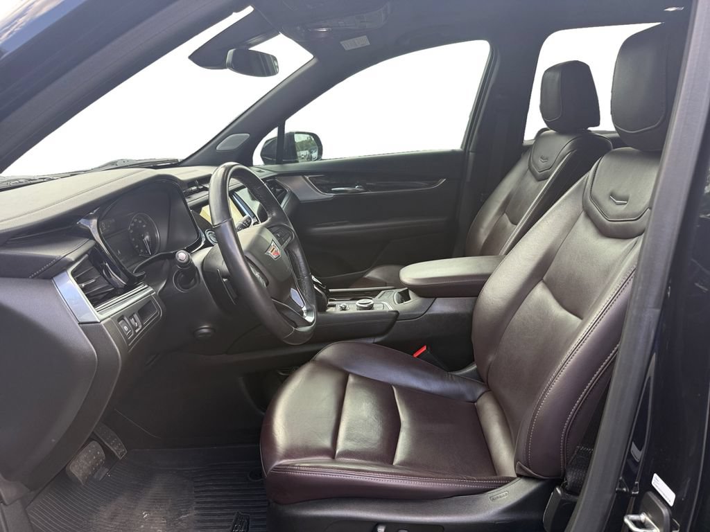 Used 2022 Cadillac XT6 Premium Luxury FWD image 9