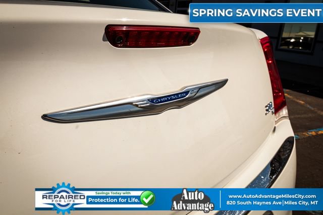 Used 2017 Chrysler 300 C w/ Light Group AWD/4WD image 12