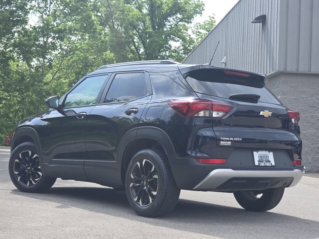 Used 2021 Chevrolet TrailBlazer LT w/ Convenience Package FWD image 13