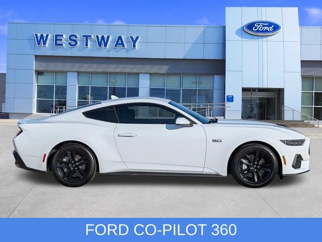 Used 2025 Ford Mustang GT RWD image 2