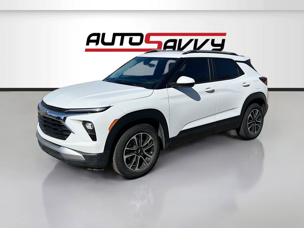 Used 2024 Chevrolet TrailBlazer LT w/ Driver Confidence Package image 3