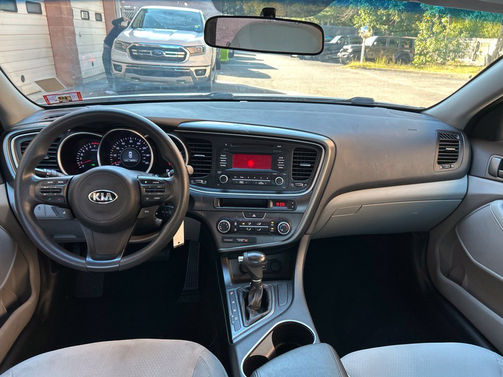 Used 2015 Kia Optima LX FWD image 29