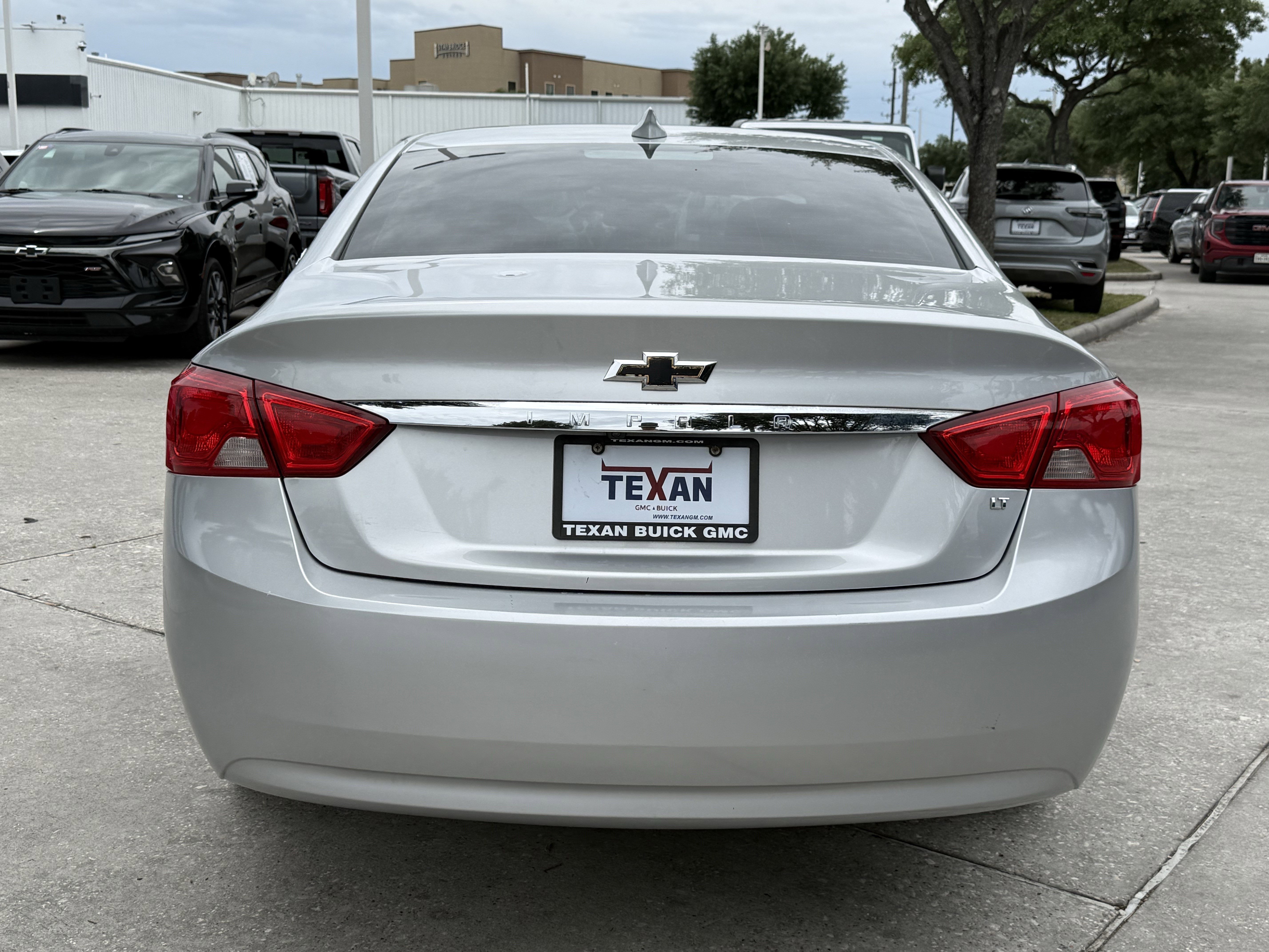Used 2019 Chevrolet Impala LT image 6