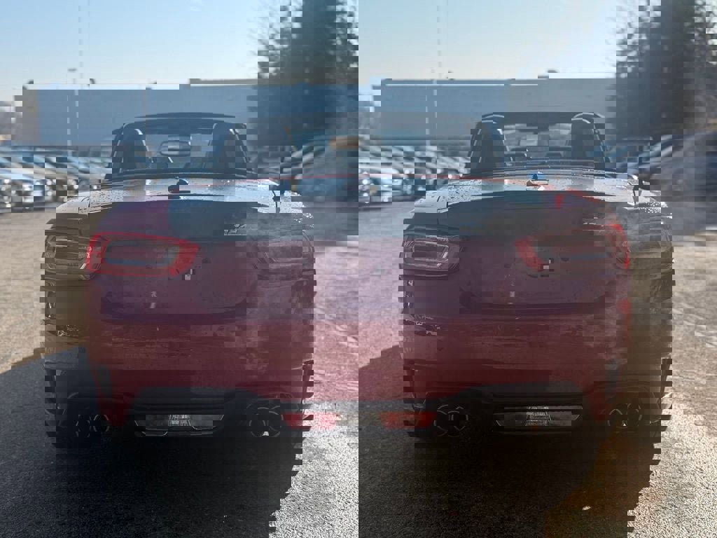 Used 2018 FIAT 124 Spider Abarth w/ Convenience Group image 5