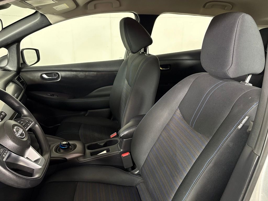 Used 2025 Nissan Leaf S FWD image 18