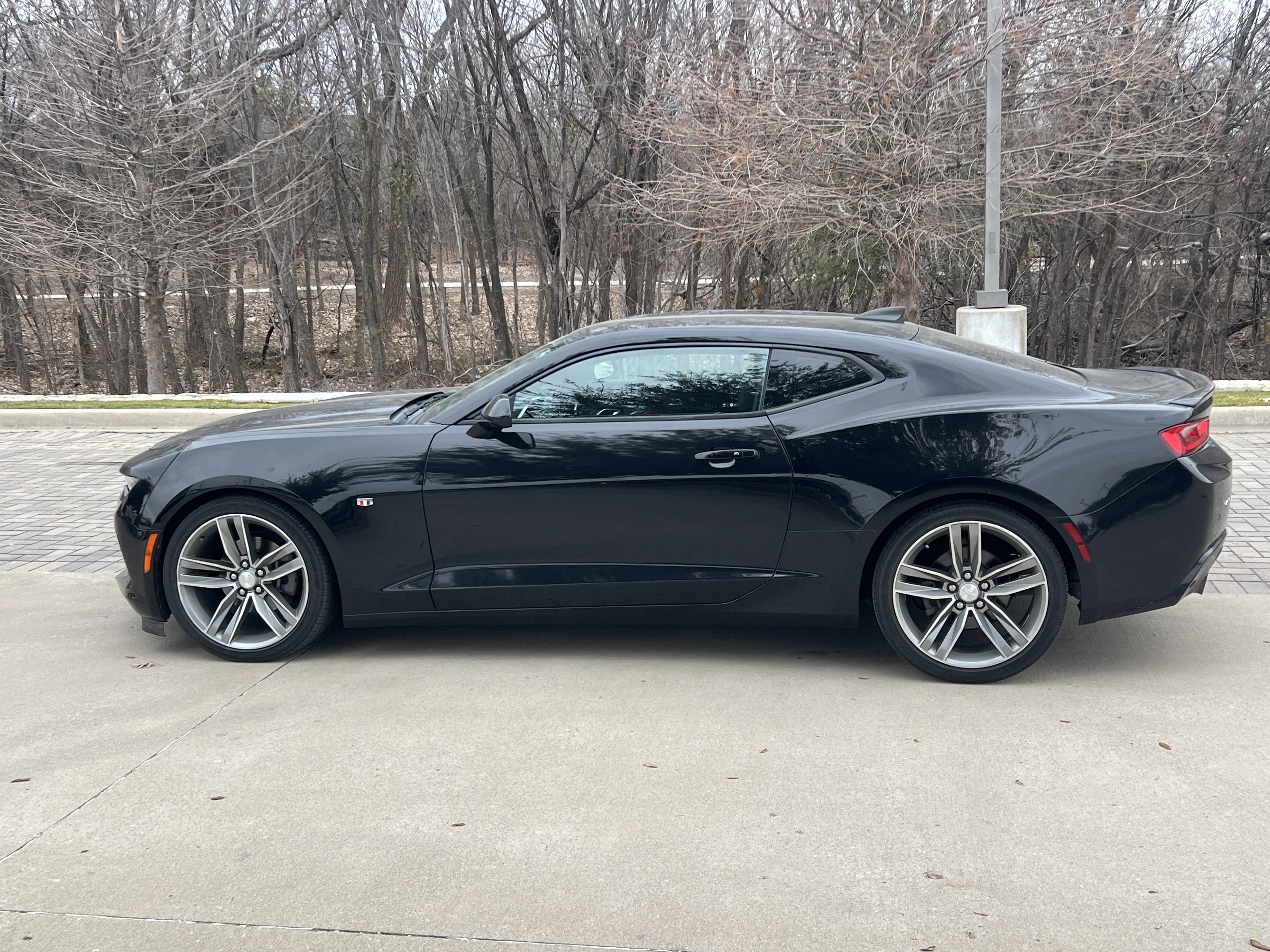 Used 2017 Chevrolet Camaro LT image 7