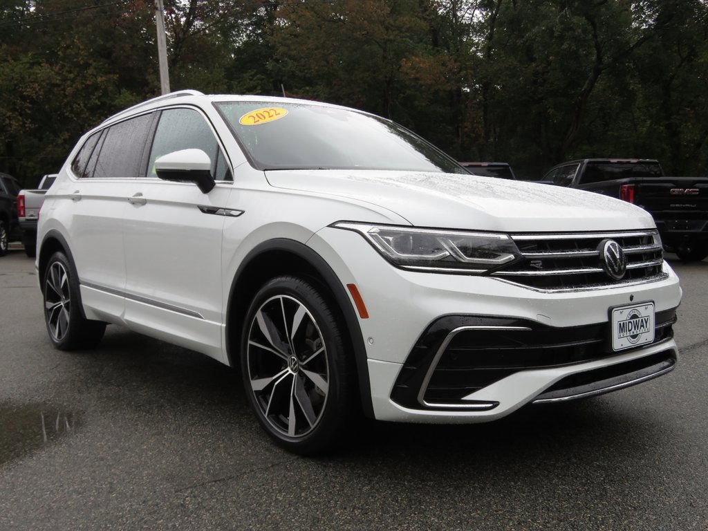 Used 2022 Volkswagen Tiguan SEL R-Line image 4