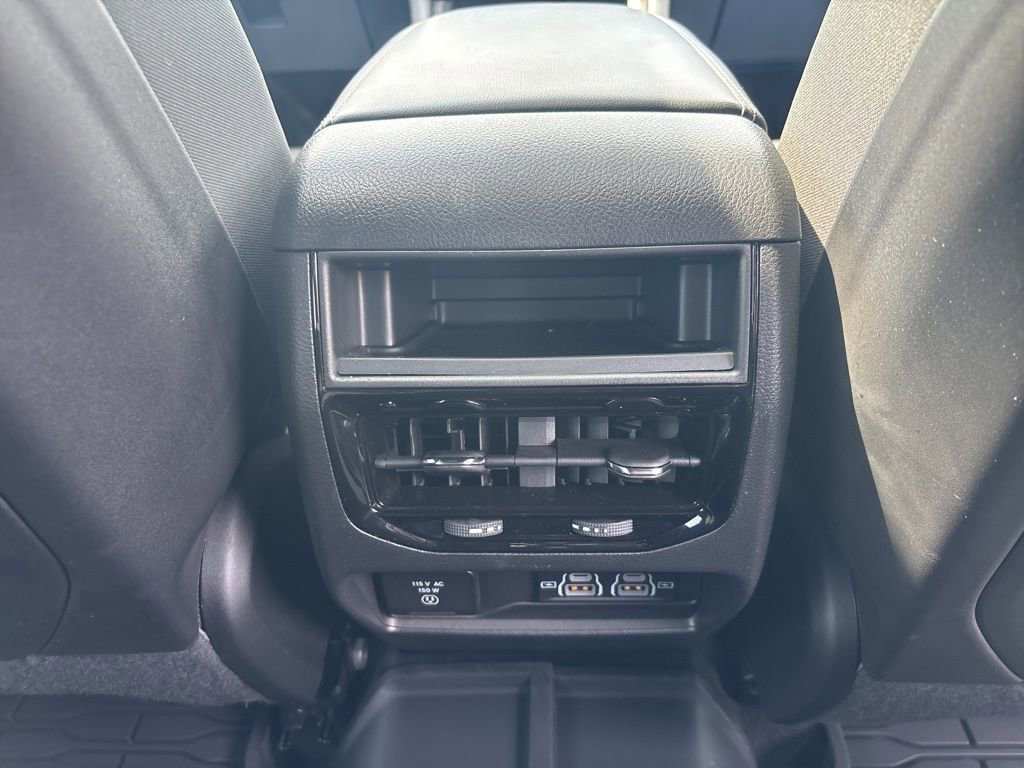 Used 2024 Jeep Grand Cherokee Laredo X w/ Luxury Tech Group I image 17