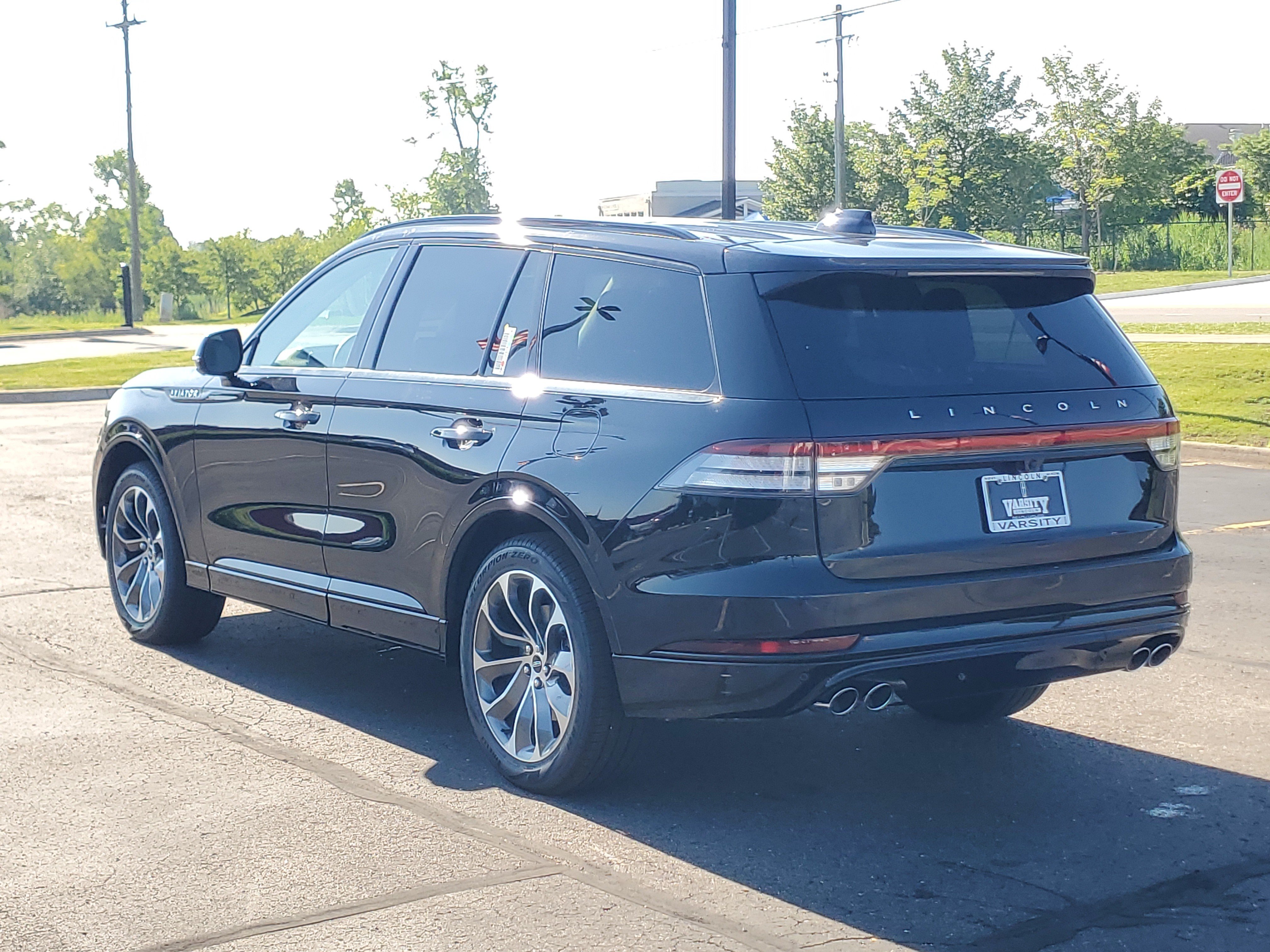 New 2026 Lincoln Aviator AWD image 3