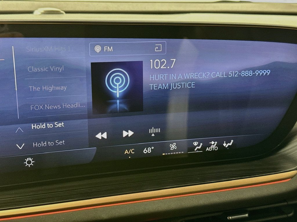Used 2025 Buick Envision Sport Touring AWD/4WD image 16