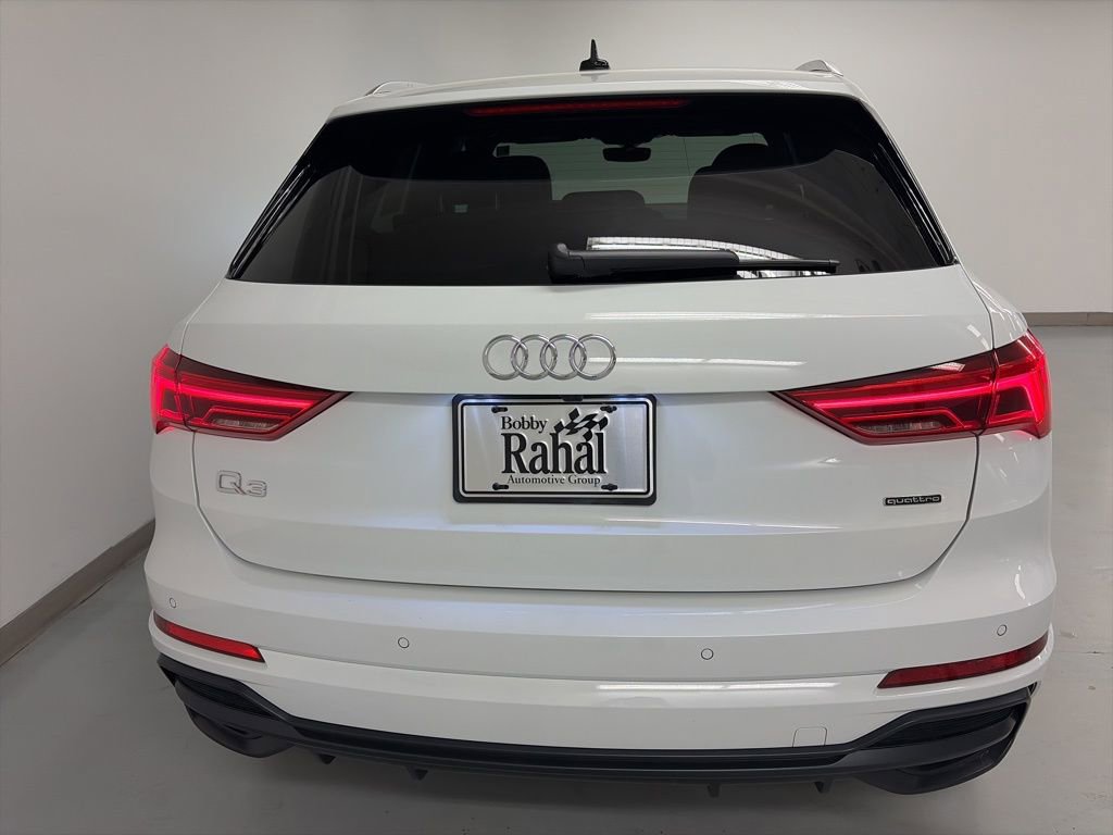 Used 2021 Audi Q3 2.0T Premium w/ Convenience Package image 5