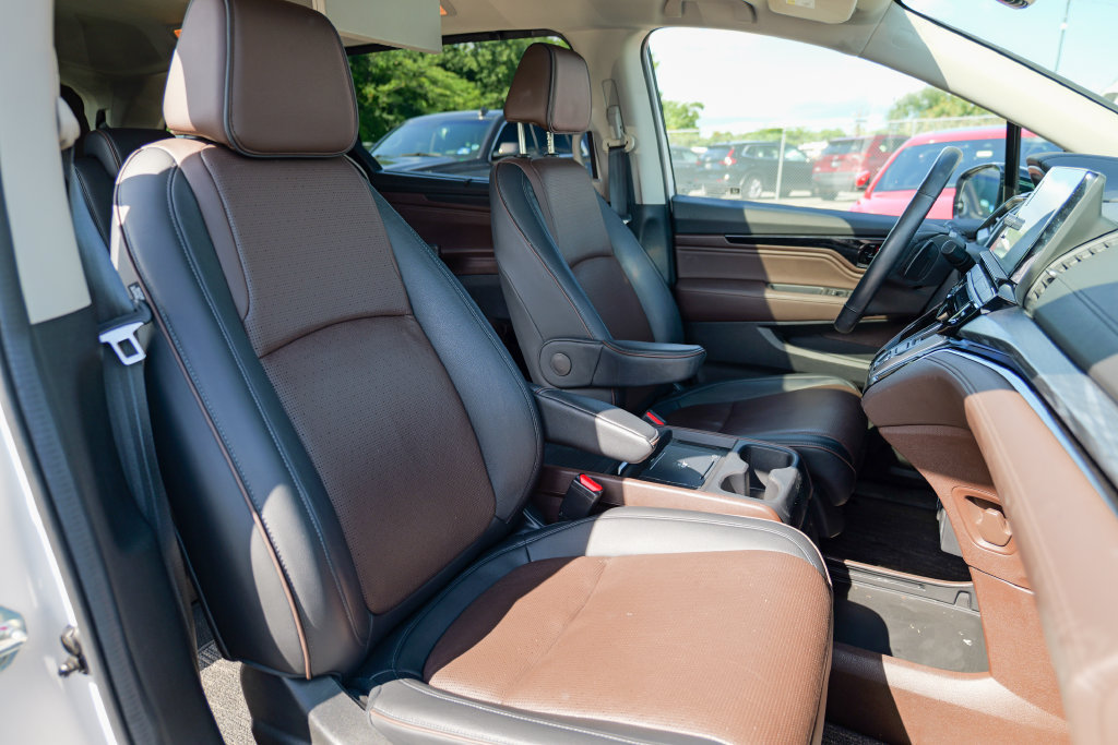 Used 2025 Honda Odyssey Elite image 37