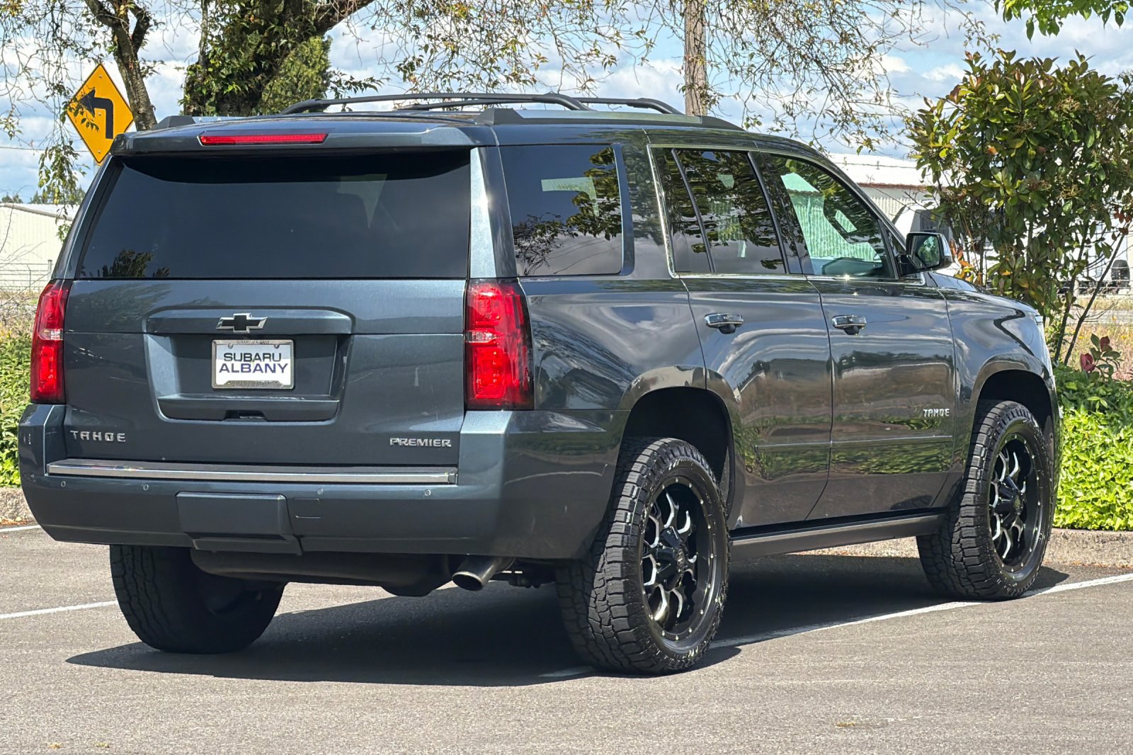 Used 2020 Chevrolet Tahoe Premier w/ Premier Plus Edition AWD/4WD image 4