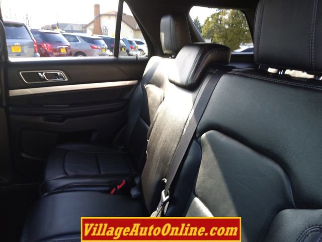Used 2017 Ford Explorer XLT w/ Equipment Group 202A image 21
