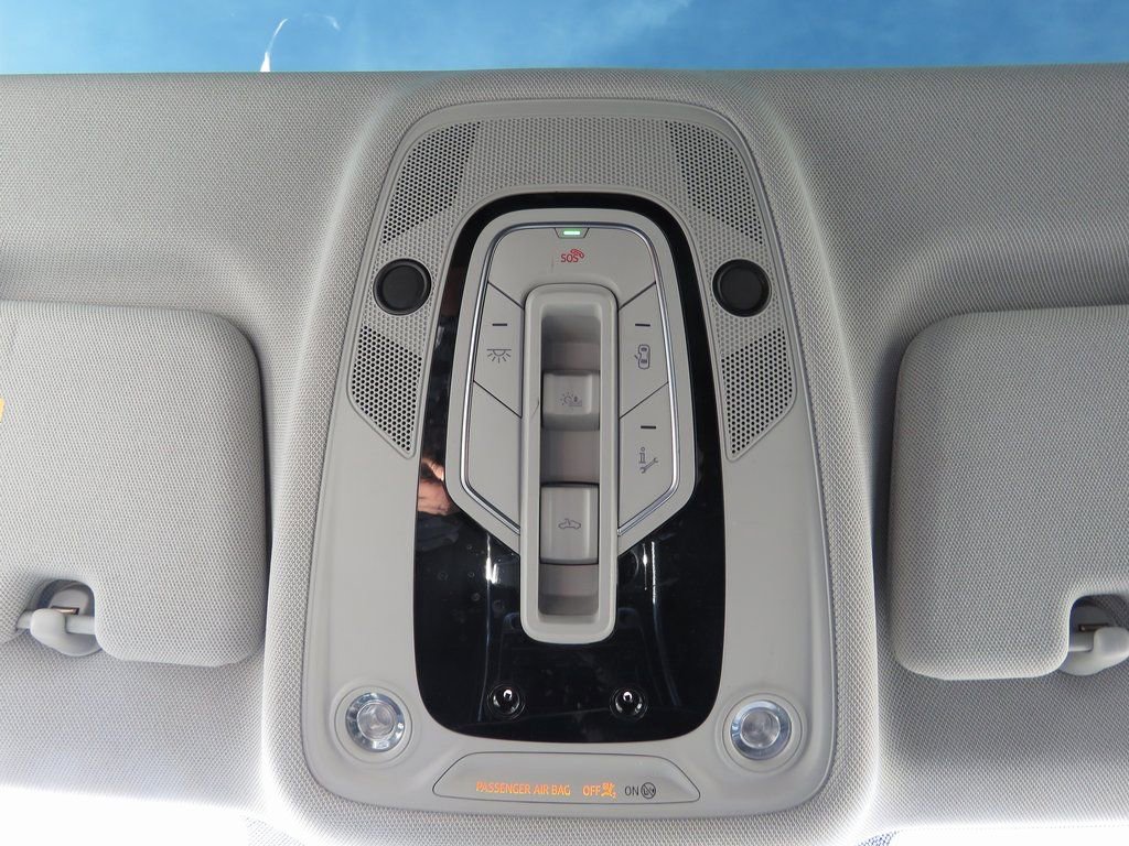 Used 2022 Audi Q8 Prestige image 28