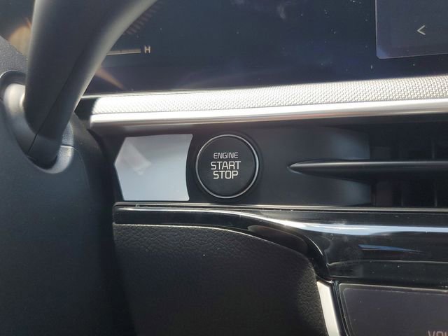 Used 2025 Kia K5 LXS image 19
