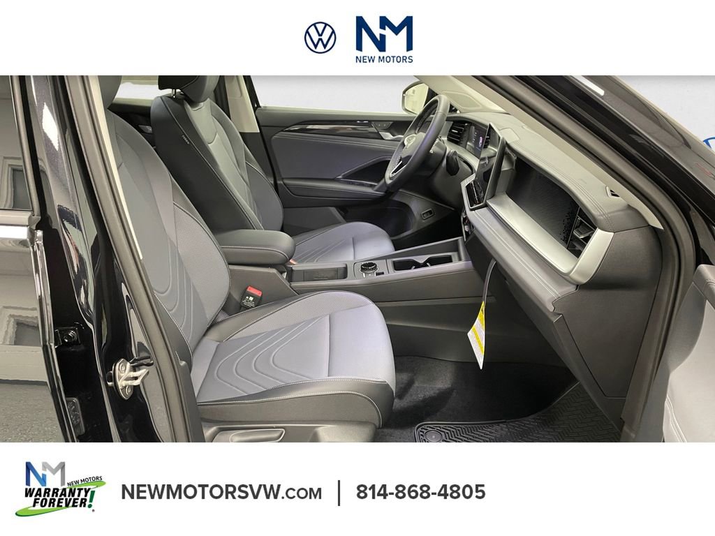 New 2026 Volkswagen Tiguan SE image 13