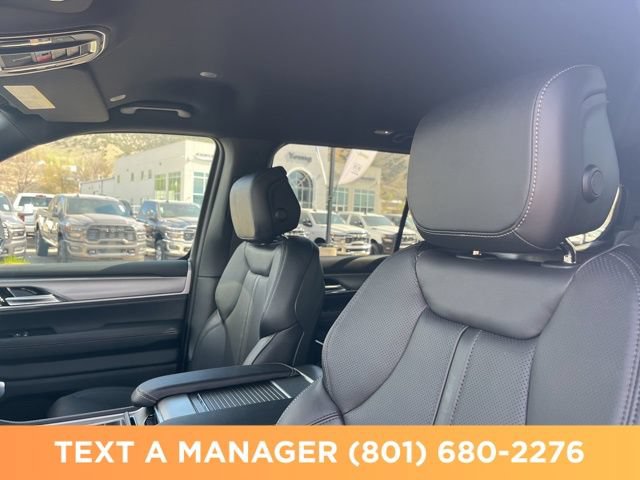 New 2026 Jeep Grand Wagoneer Limited w/ 8-Passenger Seating Package AWD/4WD image 17