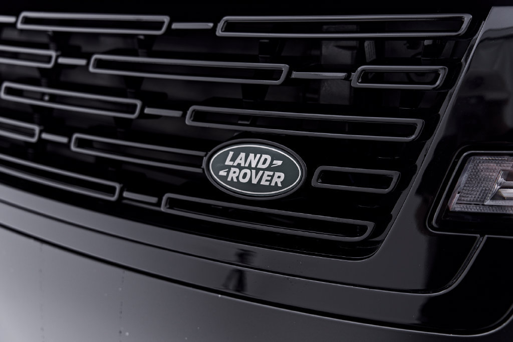 Used 2025 Land Rover Range Rover SE AWD/4WD image 18