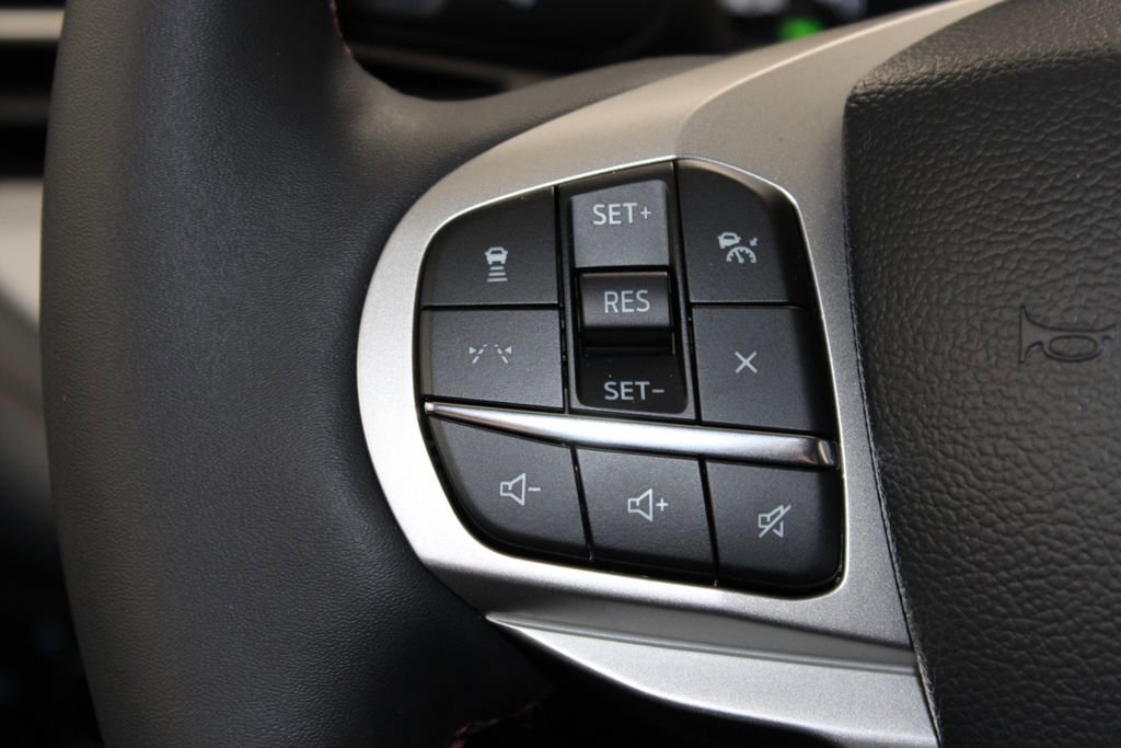 New 2026 Ford Explorer Active RWD image 37