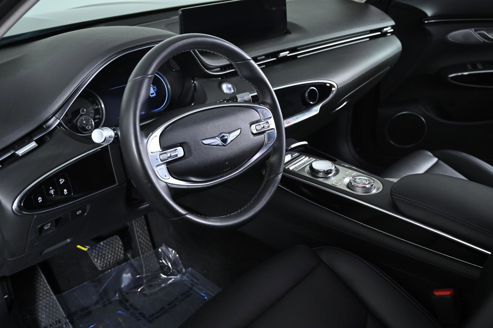 Used 2025 Genesis GV70 2.5T image 12