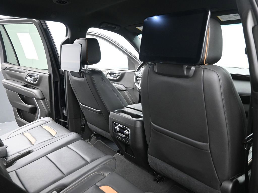 Used 2021 GMC Yukon AT4 w/ Rear Media and Nav Package AWD/4WD image 18