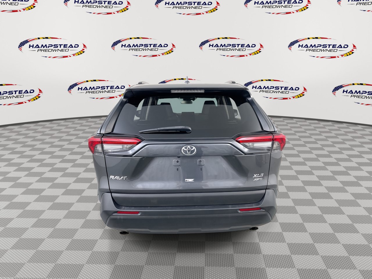 Used 2021 Toyota RAV4 XLE w/ Convenience Package AWD/4WD image 8