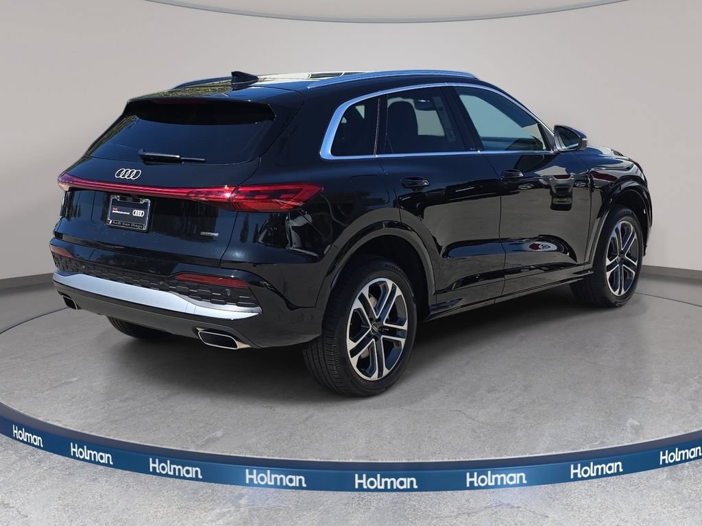 Used 2025 Audi Q5 Premium Plus w/ Premium Plus AWD/4WD image 5