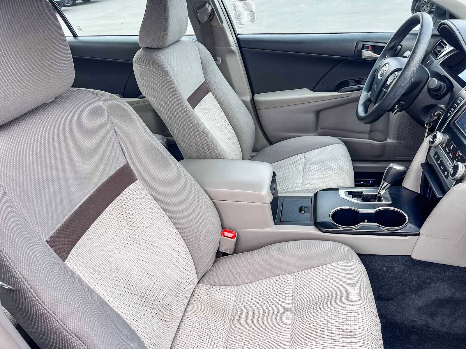 Used 2013 Toyota Camry SE image 15