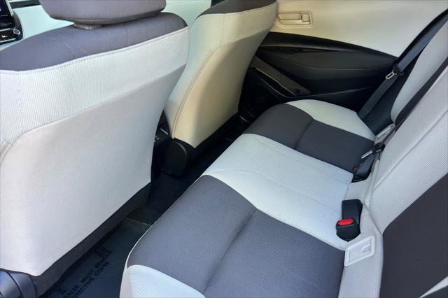 Certified 2025 Toyota Corolla LE FWD image 4
