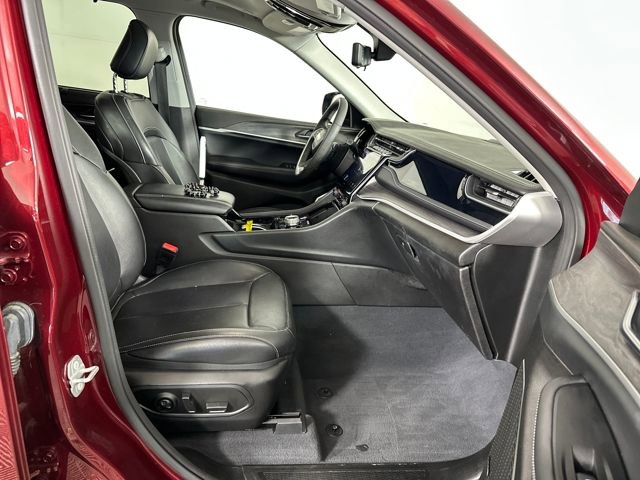 Used 2023 Jeep Grand Cherokee 4WD 4xe w/ Luxury Tech Group II image 27