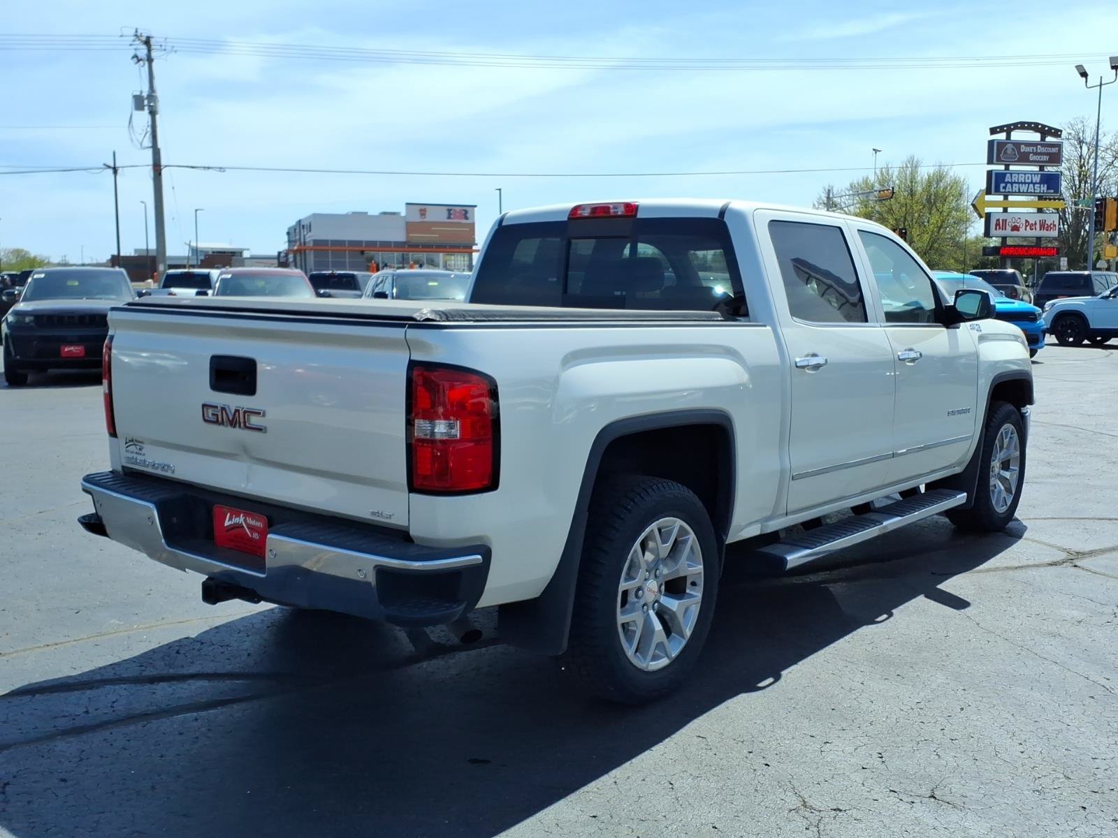 Used 2015 GMC Sierra 1500 SLT w/ SLT Crew Cab Value Package AWD/4WD image 4