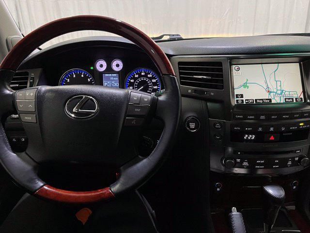 Used 2009 Lexus LX 570 4WD w/ Preferred Accessory Pkg image 25