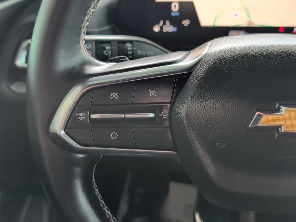 Used 2025 Chevrolet Traverse LT image 30