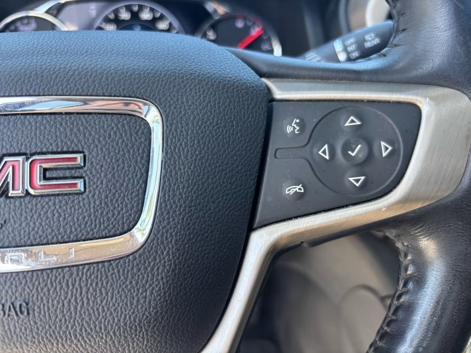 Used 2018 GMC Acadia Denali w/ Technology Package FWD image 36