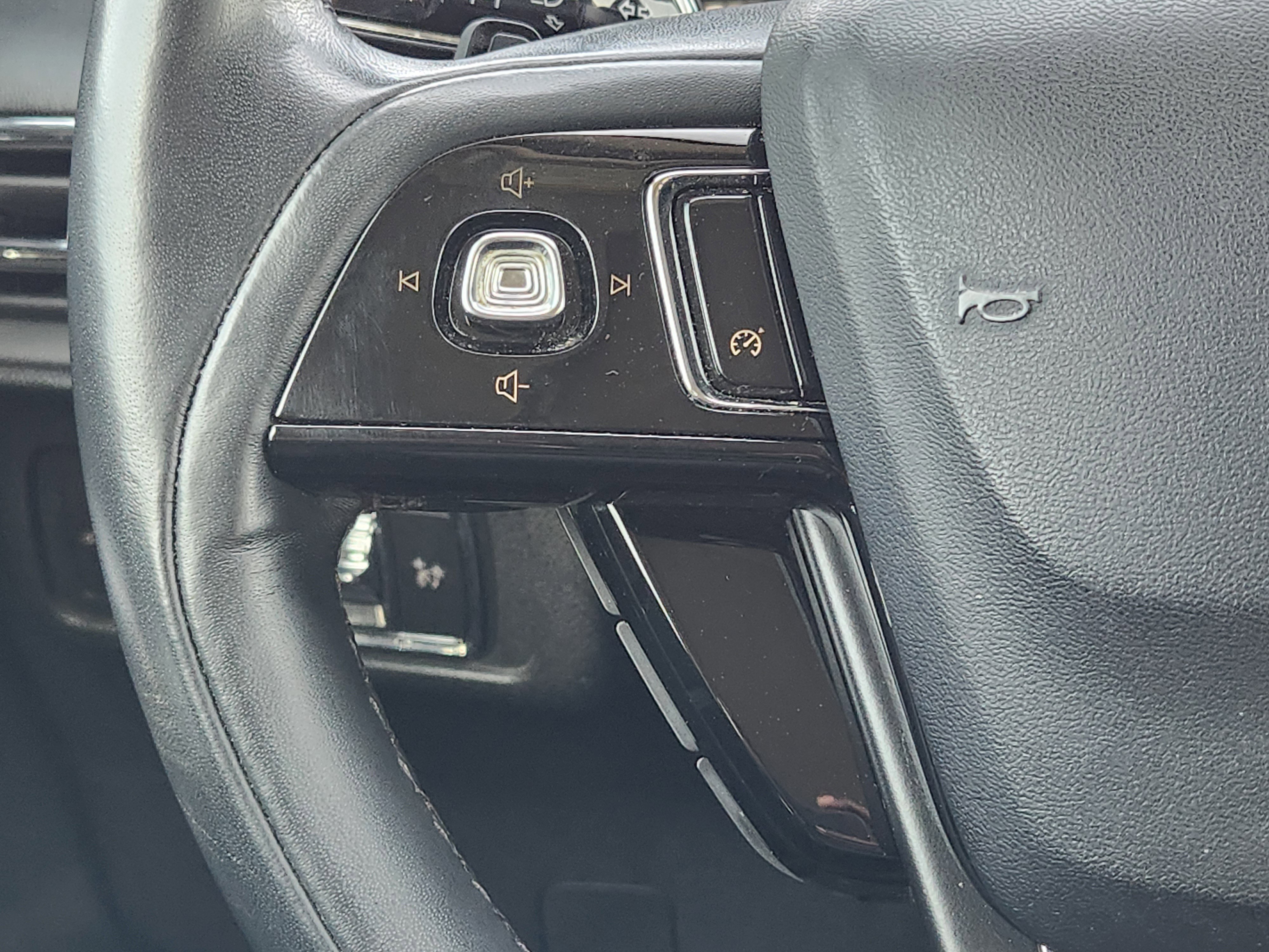 Used 2022 Lincoln Corsair AWD w/ Premium Package image 54