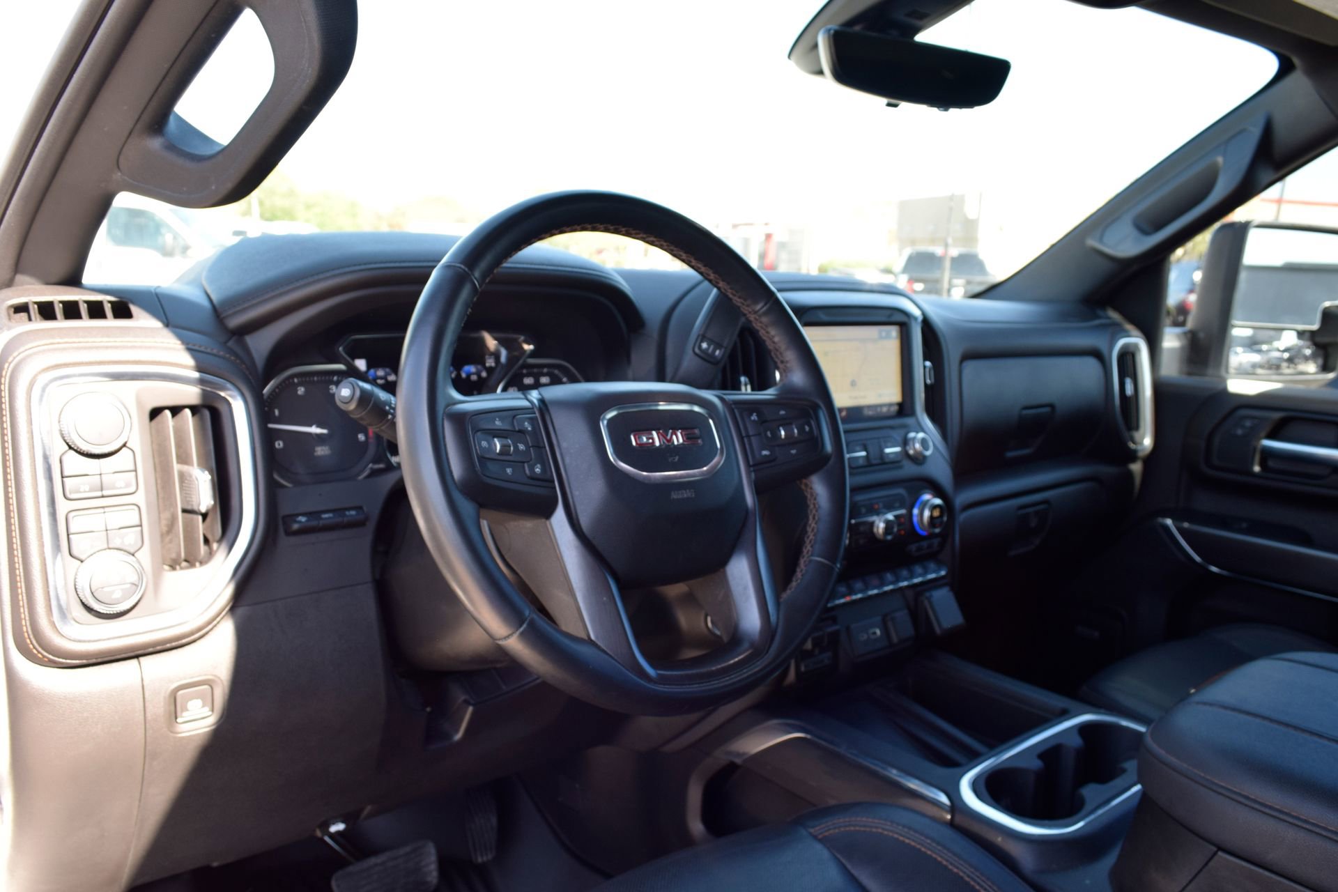 Used 2023 GMC Sierra 2500 AT4 w/ AT4 Premium Plus Package image 17