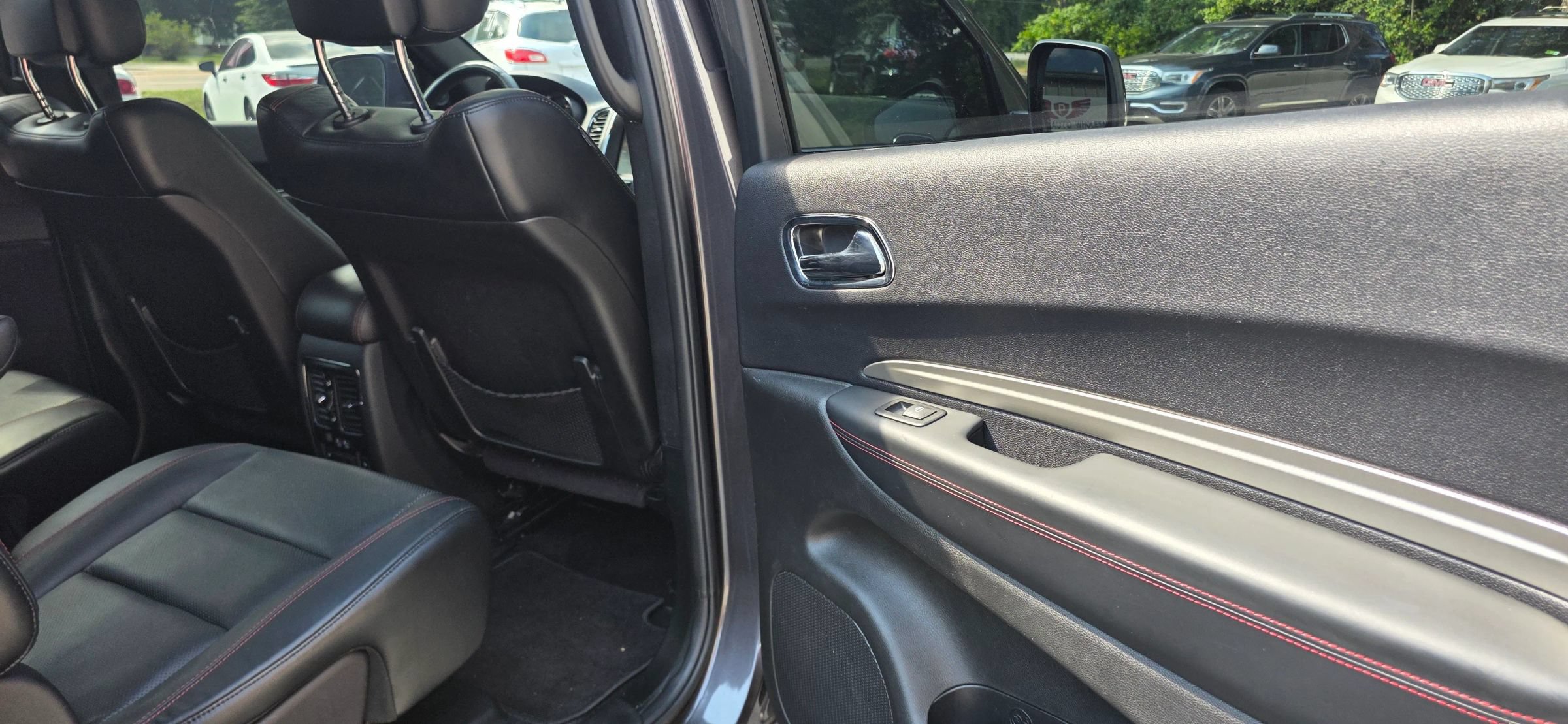 Used 2016 Dodge Durango R/T w/ Technology Group AWD/4WD image 17