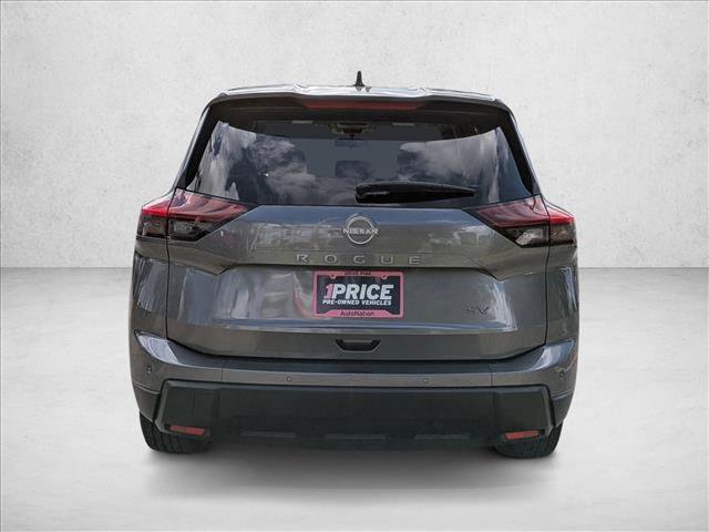 Used 2024 Nissan Rogue SV FWD image 6