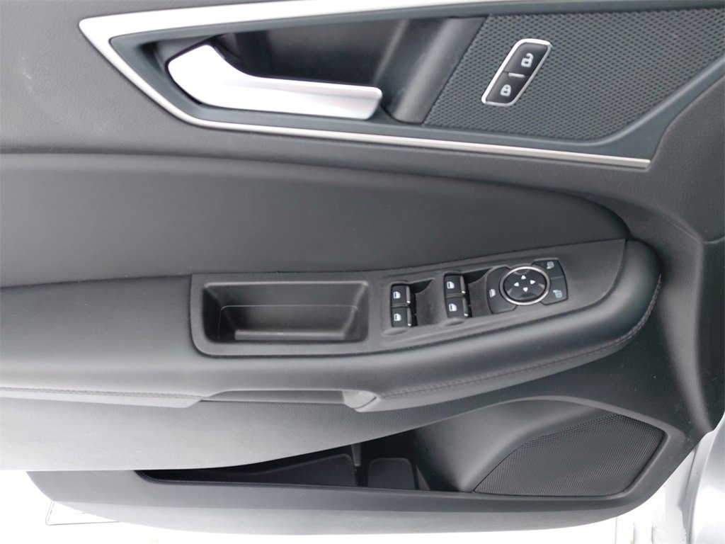 Used 2024 Ford Edge SEL image 28