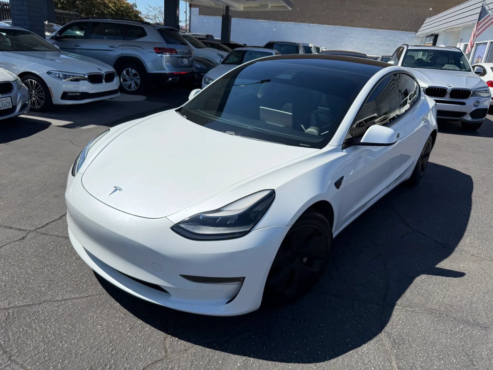 Used 2021 Tesla Model 3 Standard Range Plus RWD image 2