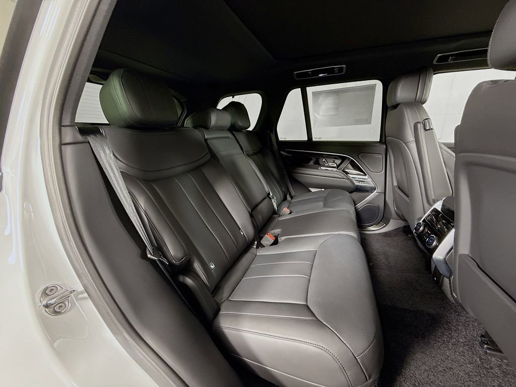New 2026 Land Rover Range Rover SE image 29