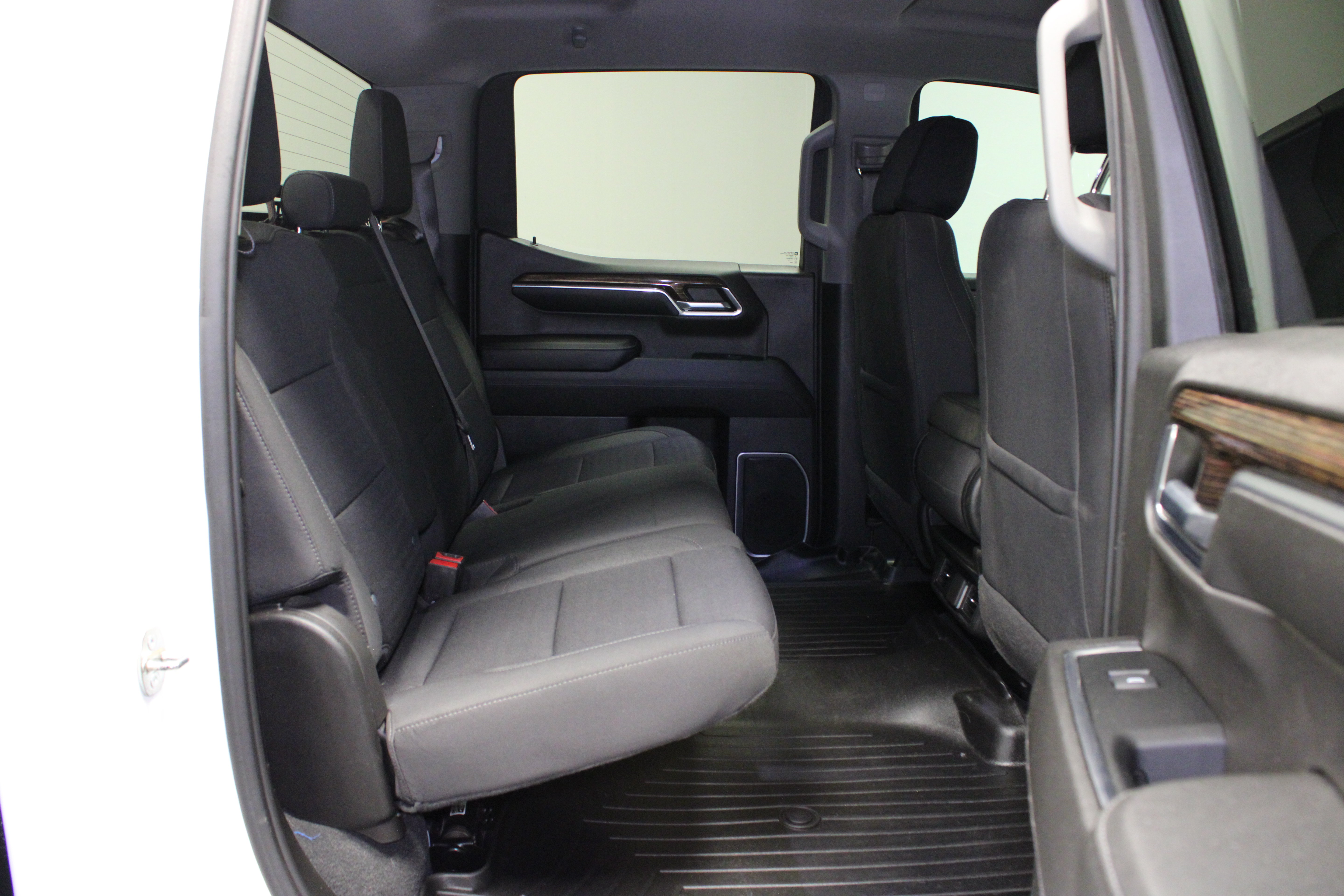 Used 2023 GMC Sierra 1500 SLE w/ Max Trailering Package AWD/4WD image 30