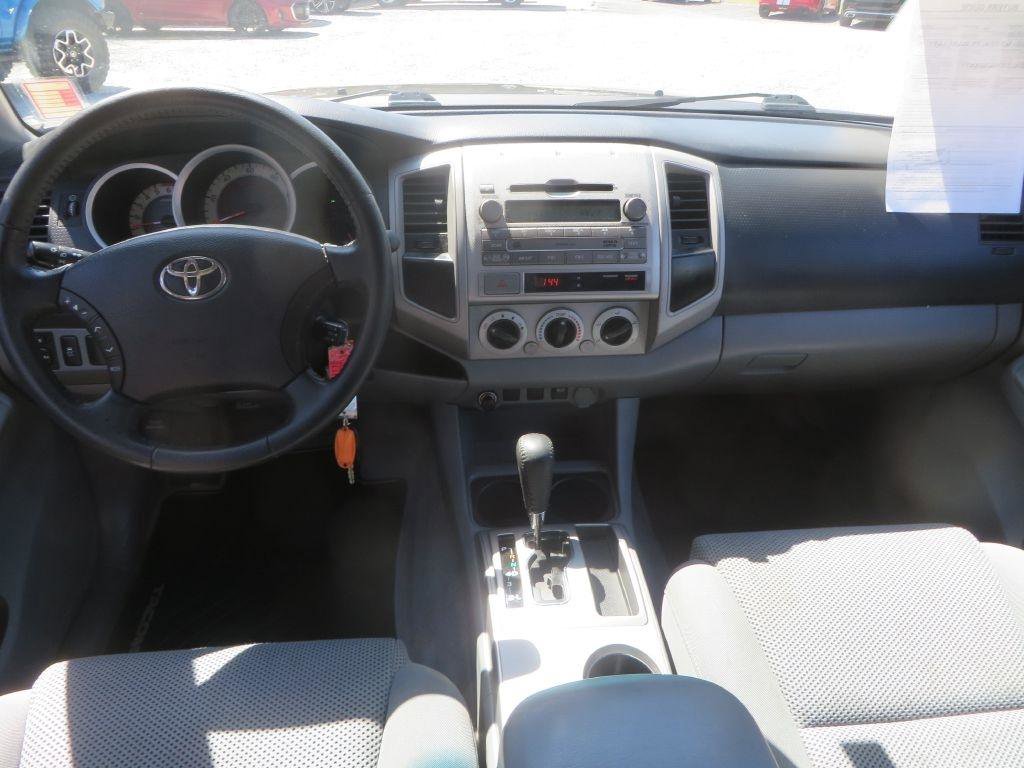 Used 2011 Toyota Tacoma PreRunner w/ TRD Off-Road Pkg RWD image 12