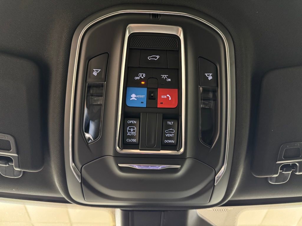 Used 2025 Jeep Grand Cherokee Laredo X w/ Luxury Tech Group I image 42